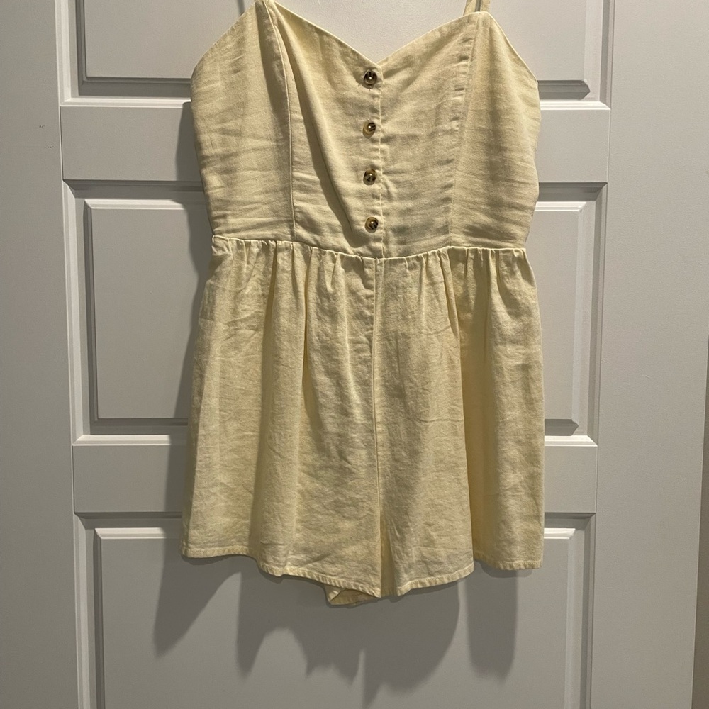 Light Yellow Romper - Picture 3 of 7